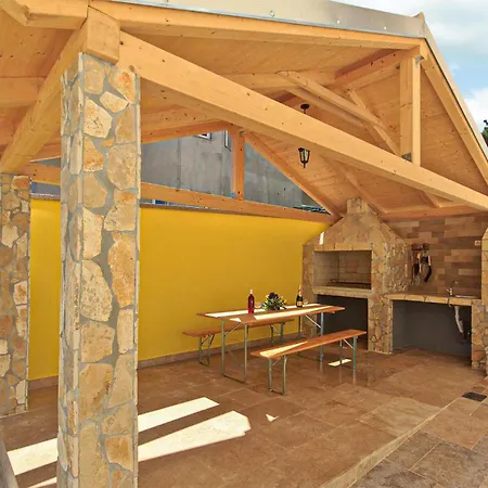 Apartamento Cozy In With Wifi Pula